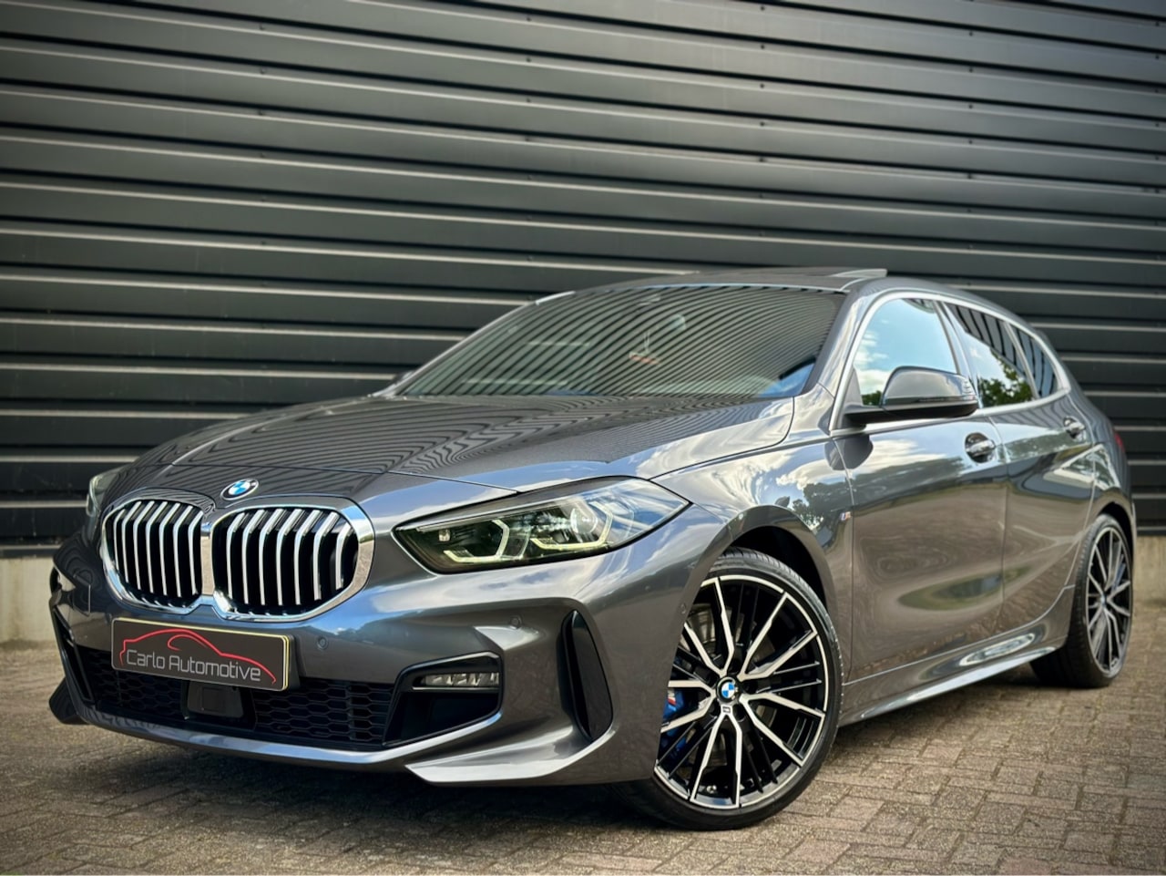 BMW 1-serie - 118i M-SPORT PANO|HUD|ACC|BLINDSPOT|CAMERA VOL! - AutoWereld.nl