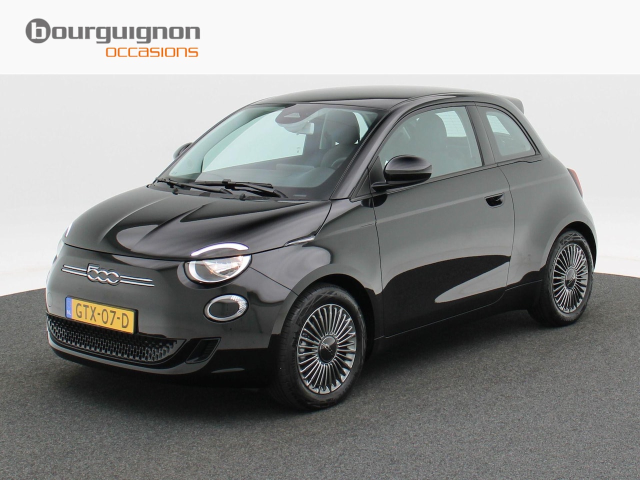 Fiat 500 - RED 42 kWh | Cruise Control | Climate Control | Bluetooth | Navigatie | Camera | 25.396 Km - AutoWereld.nl