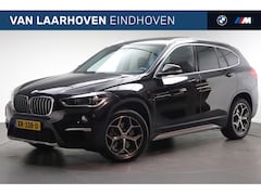 BMW X1 - sDrive20i High Executive xLine Automaat / Panoramadak / Trekhaak / Achteruitrijcamera / Sp