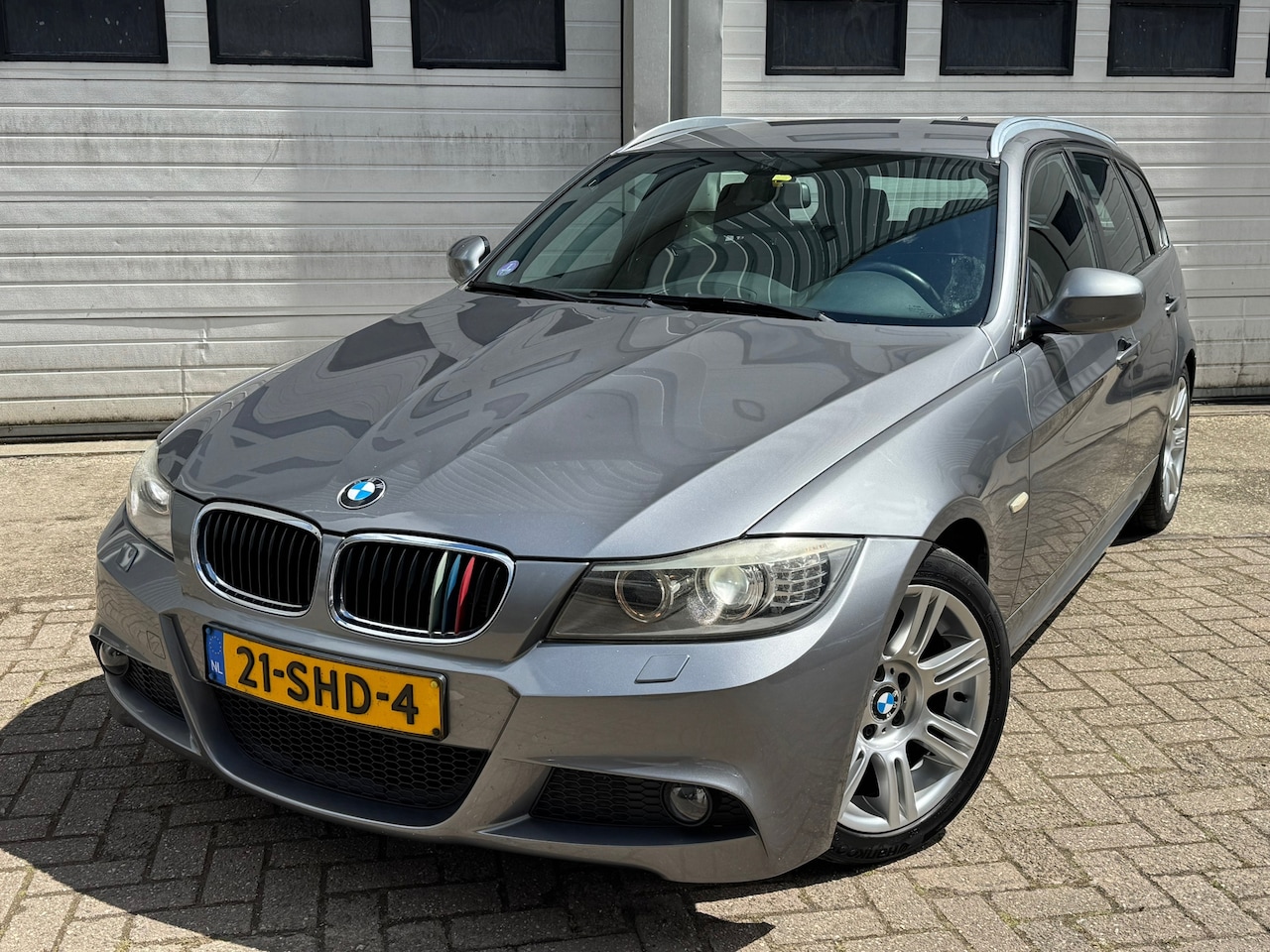 BMW 3-serie Touring - 318i Corporate Lease M Sport Xenon/Led/Navi/Airco/Elektr trekhaak/bleut/cruise control - AutoWereld.nl