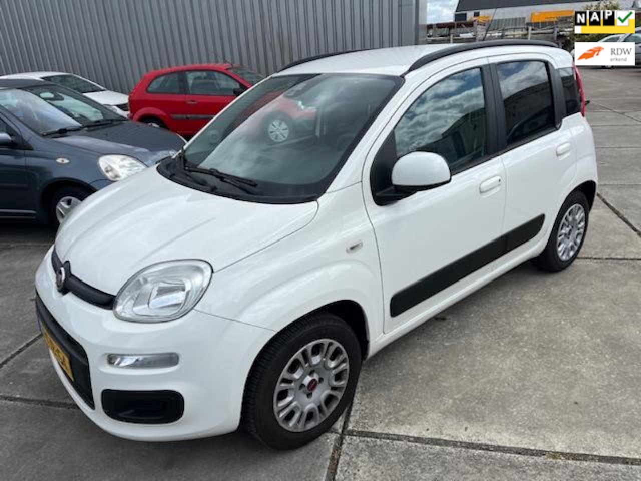 Fiat Panda - 0.9 TwinAir Lounge-AUTOMAAT-NWE APK - AutoWereld.nl