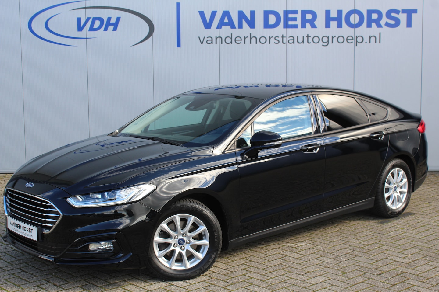 Ford Mondeo - 1.5-165pk Business Edition. Het is genieten met deze fijne comfortabele Ford Mondeo ! Vola - AutoWereld.nl