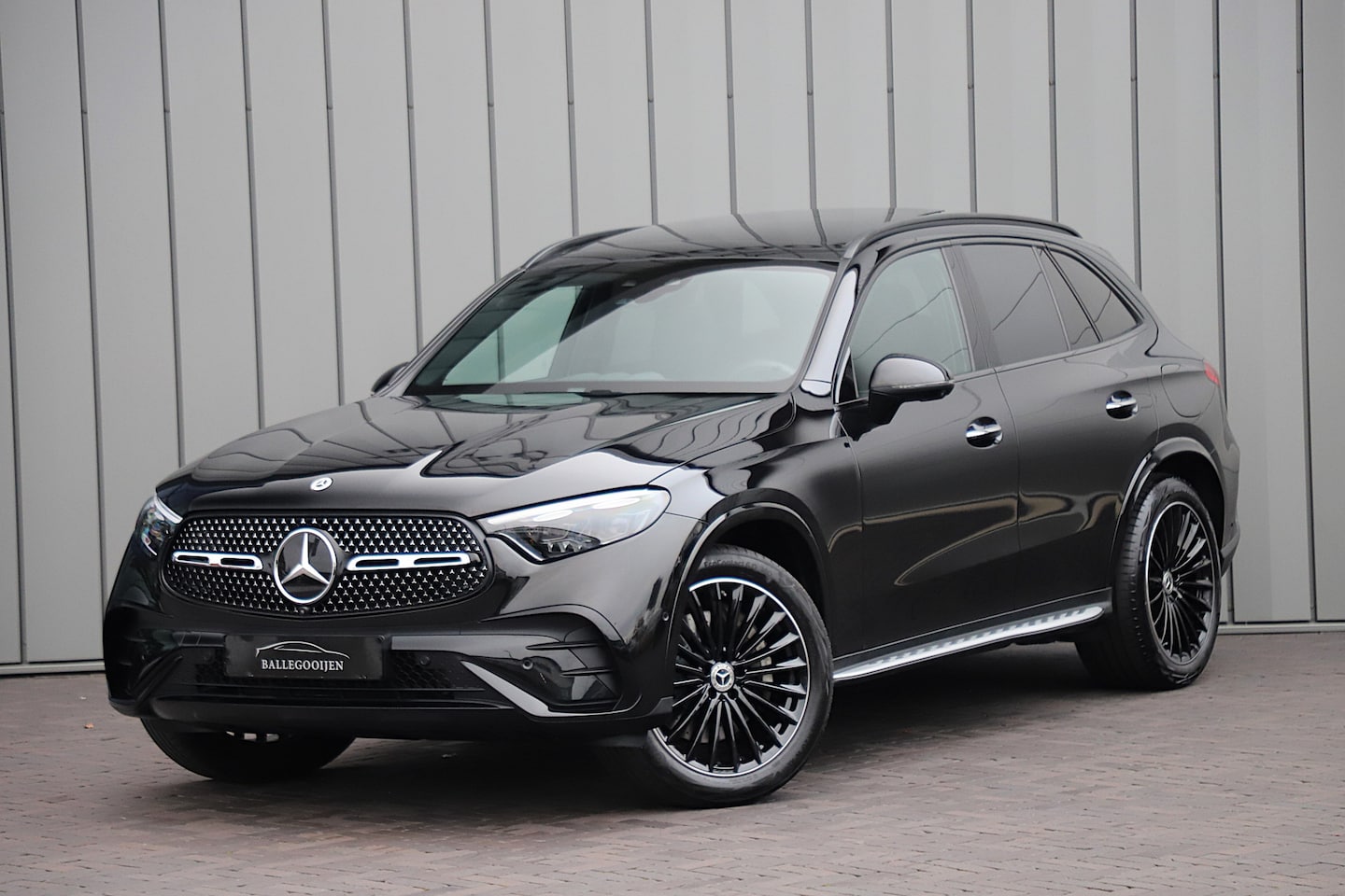 Mercedes-Benz GLC-klasse - 300e AMG 4-Matic Aut9 | 313PK | Achterasbesturing | Luchtvering | Head-up | Keyles-go | Pa - AutoWereld.nl