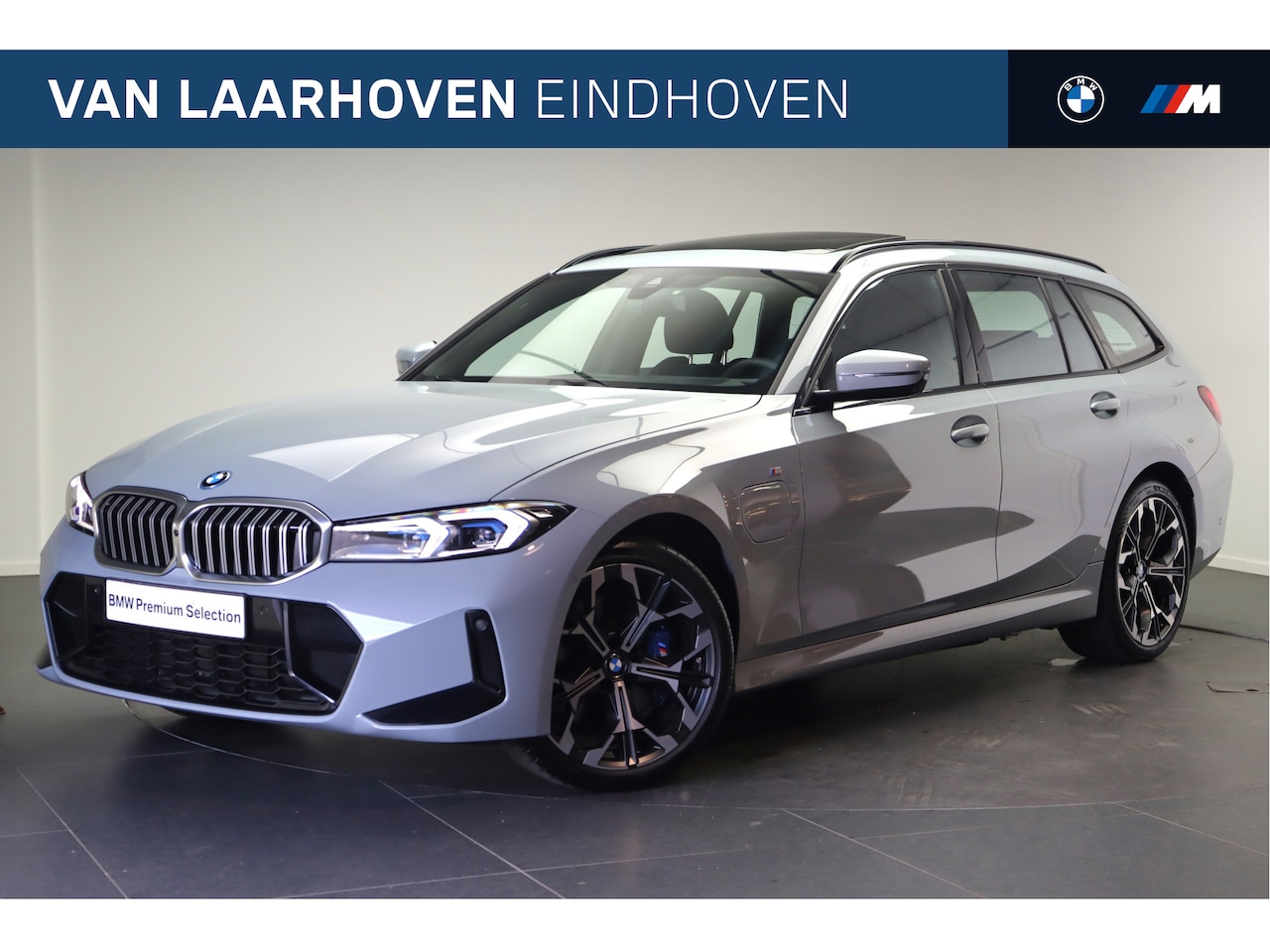 BMW 3-serie Touring - 330e High Executive M Sport Automaat / Ppanoramadak / Trekhaak / Sportstoelen / M Adaptief - AutoWereld.nl