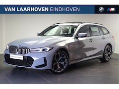 BMW 3-serie Touring - 330e High Executive M Sport Automaat / Ppanoramadak / Trekhaak / Sportstoelen / M Adaptief