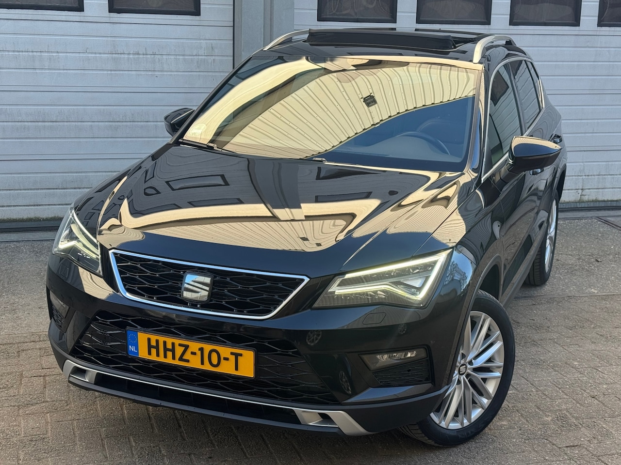 Seat Ateca - 1.5 TSI Xcellence Xenon/Led/Acc/Carplay/Select modus/Trekhaak/Camera - AutoWereld.nl