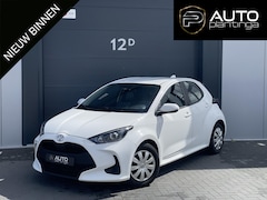 Toyota Yaris - 1.0 VVT-i Active | Fabrieksgarantie tot 10 03 2027 |