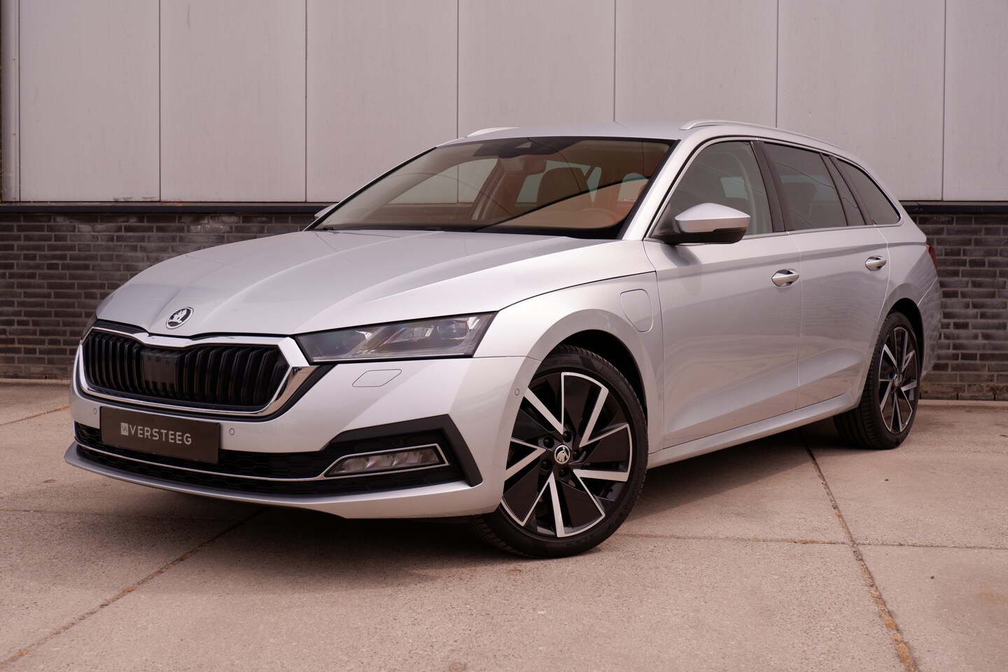 Skoda Octavia Combi - 1.4 TSI iV PHEV Business Edition | Head-Up | Carplay | LED | Camera | Memory | Navi | Sfee - AutoWereld.nl