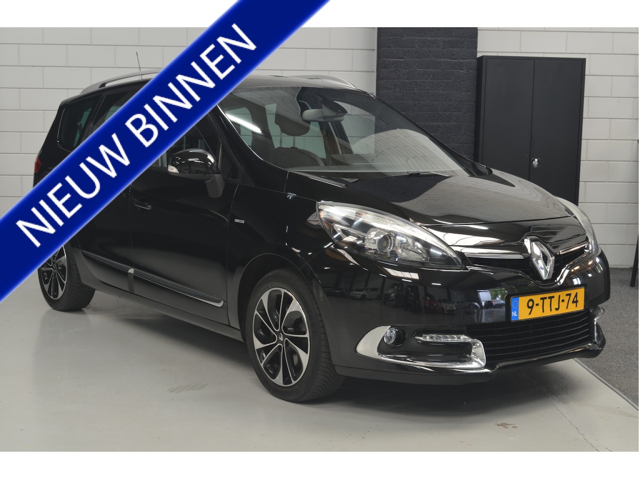 Renault Grand Scénic - 1.2 TCe Bose 7persoons // NAVI // CLIMA // CRUISE // PARKEERSENSOREN // - AutoWereld.nl