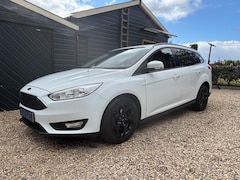 Ford Focus Wagon - 125pk Titanium Edition CLIMA | NAVI | STOELVERWARMING | USB |