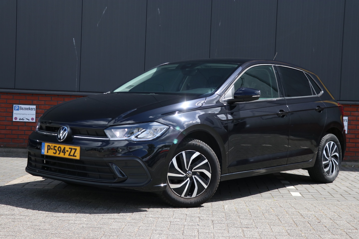 Volkswagen Polo - 1.0 TSI Life Business Automaat | IQ drive | NAP | ACC - AutoWereld.nl