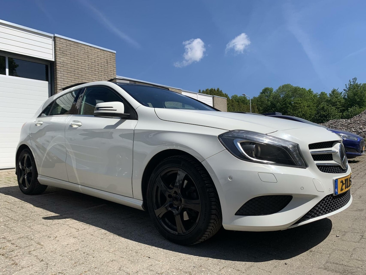 Mercedes-Benz A-klasse - 180 Ambition AMG NAP Panodak Navi Cruise control Elektrische Pakket - AutoWereld.nl