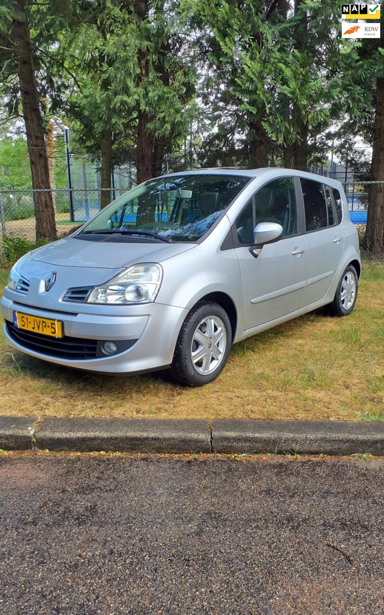 Renault Grand Modus - 1.2 TCE Dynamique Panorama dak , Airco - AutoWereld.nl