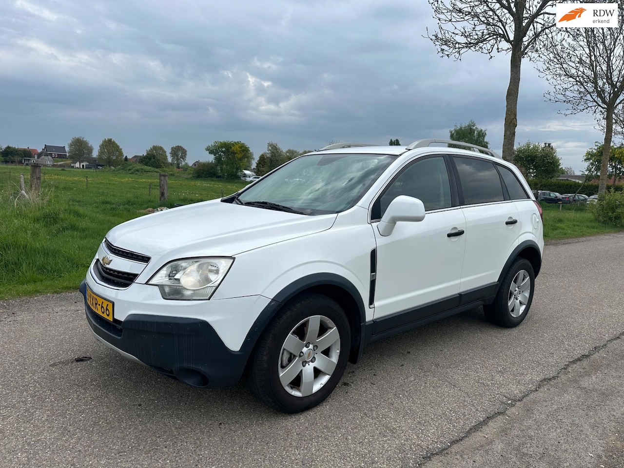Chevrolet Captiva - 2.4i LT 2WD Automaat ! Nieuwe Apk - AutoWereld.nl