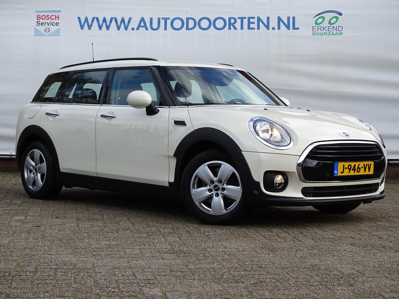 MINI Clubman - 1.5 Cooper Salt Serious Business Mini 1.5 Cooper Salt Serious Business - AutoWereld.nl