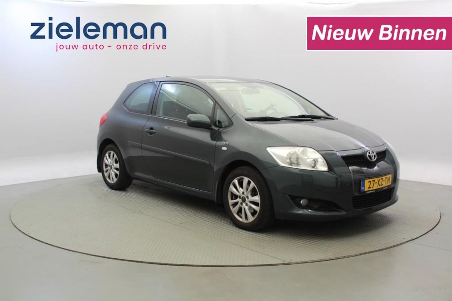Toyota Auris - 1.6 16V Luna Business Automaat - Navi, Clima, Trekhaak - AutoWereld.nl