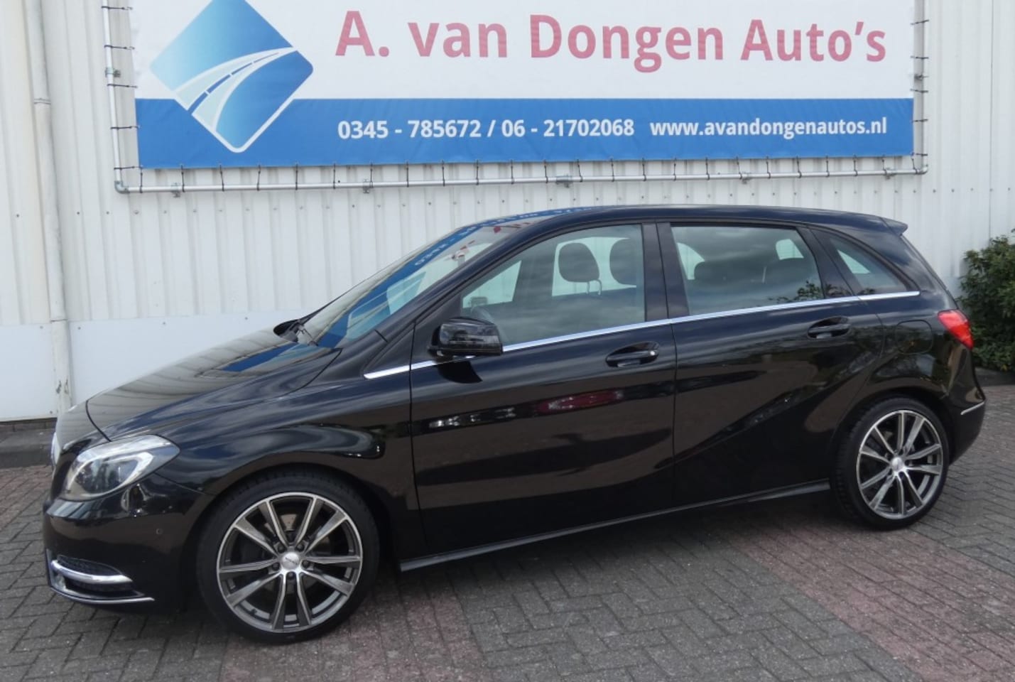 Mercedes-Benz B-klasse - 180 AMBITION Sport,Navi,Camera,Cruise,Trhaak - AutoWereld.nl