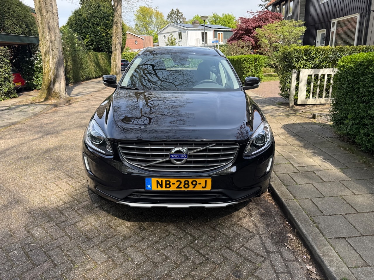 Volvo XC60 - 2.0 T5 FWD Polar+ | Panoramadak | PDC + Camera | Premium Audio | Voorruitverwarming | Stoe - AutoWereld.nl