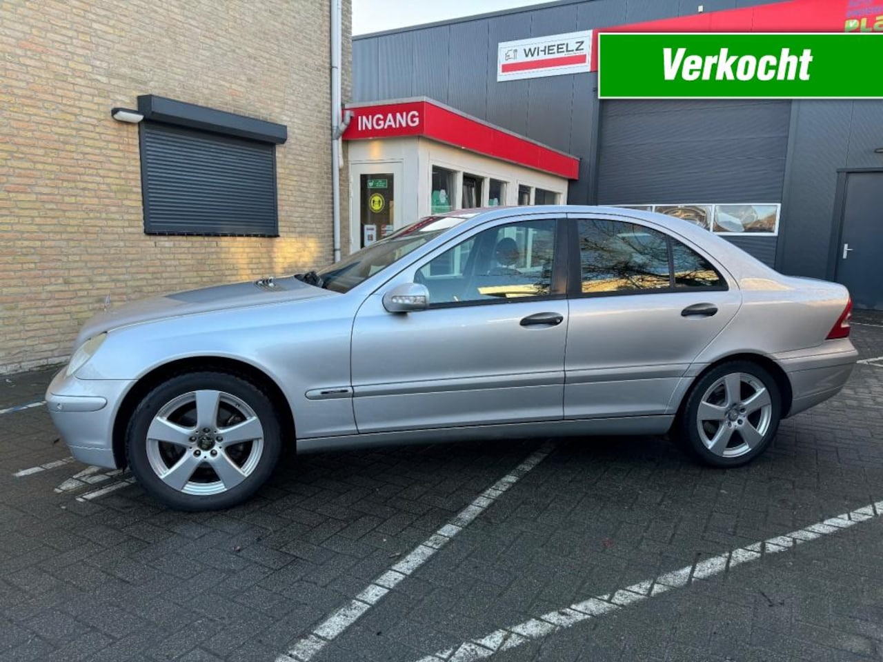 Mercedes-Benz C-klasse - 180 k sedan - exportprijs! - AutoWereld.nl