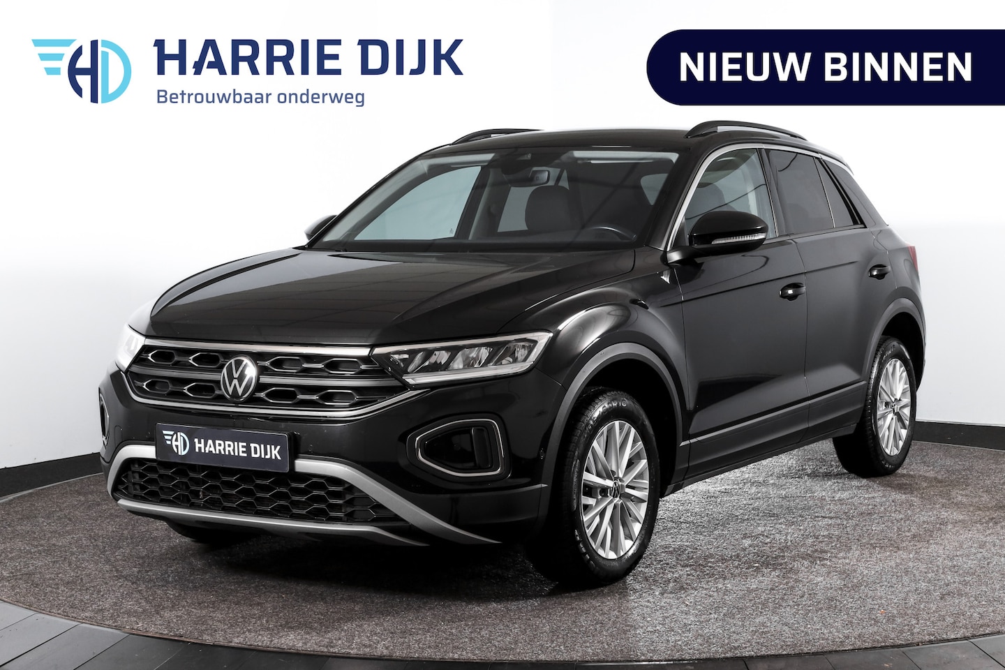 Volkswagen T-Roc - 1.5 TSI 150 PK Life - Automaat | Dig. Cockpit | Adapt. Cruise | Stoelverw, | PDC | Camera - AutoWereld.nl