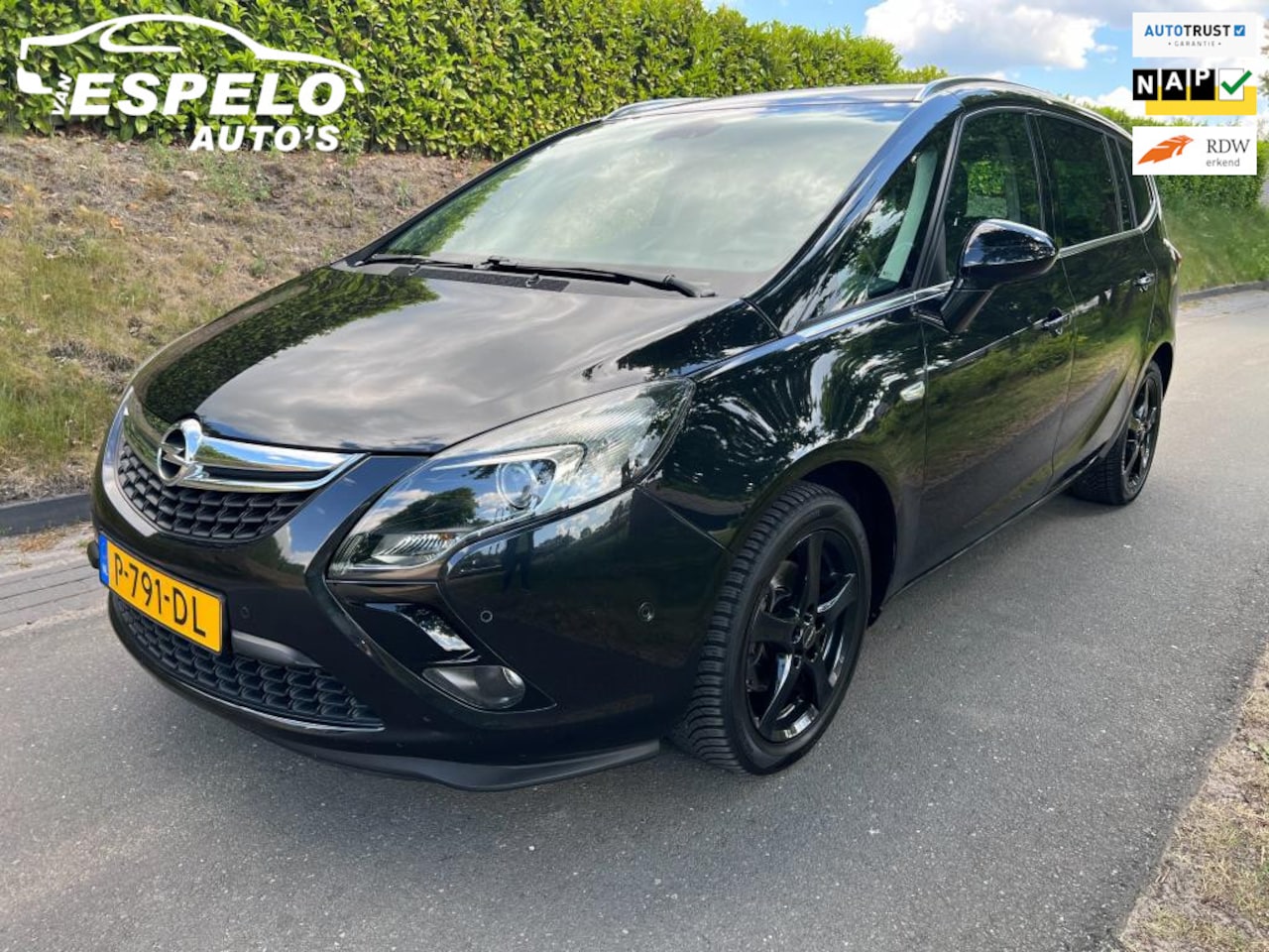 Opel Zafira Tourer - 1.4 Innovation 7p. AUTOMAAT met oa: Clima, Cruisecontrol, Navi, Bt tel. Camera, Stof/leder - AutoWereld.nl