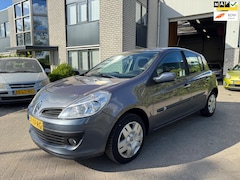 Renault Clio - 1.2-16V Dynamique 5-Deurs Airco Nap