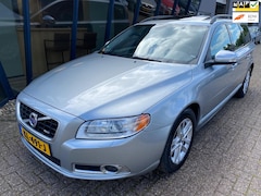 Volvo V70 - 2.4 D5 R-Design EURO5 LEER / SUNROOF / YOUNGTIMER
