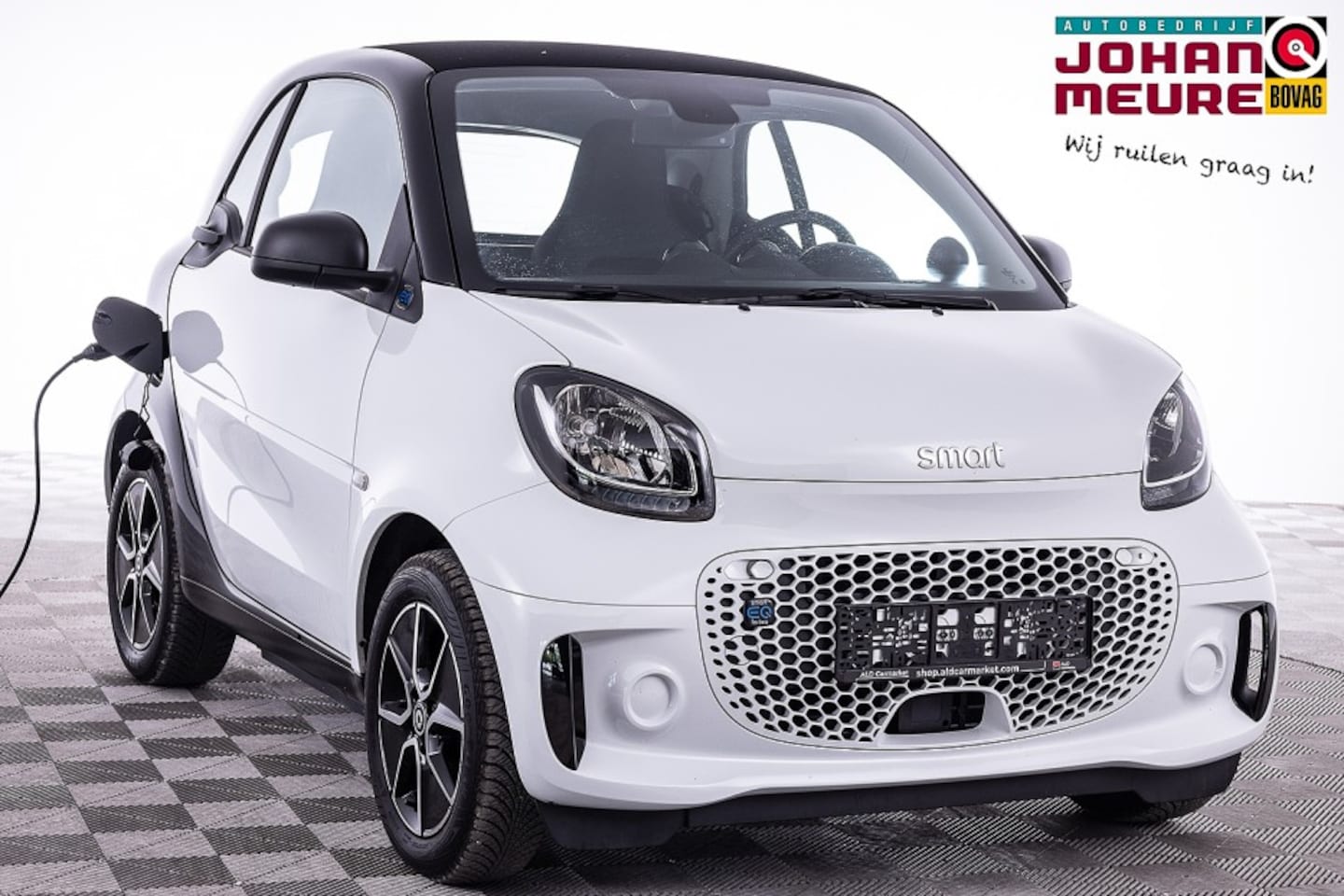 Smart Fortwo - EQ Comfort 18 kWh | 22-KW SNELLADEN | ECC | VELGEN *HEMELVAART OPEN v.a 11u tot 17u* - AutoWereld.nl