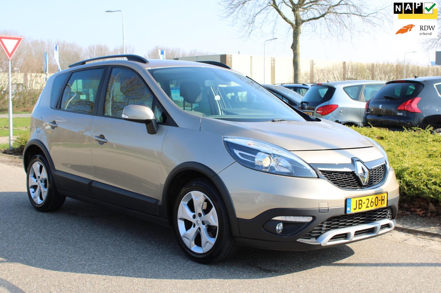 Renault Scénic Xmod - 1.2 TCe BOSE/CLIMA AIRCO/NAVIGATIE/LM-VELG/ISOFIX/CRUISE CONTROL/USB+AUX+BLUETOOTH/TREKHAA - AutoWereld.nl