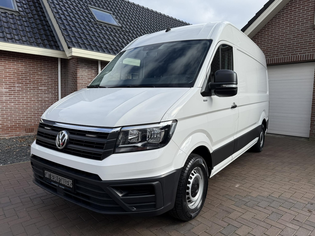 Volkswagen Crafter - 35 2.0 TDI L3H3 Trendline Sortimo service bus - AutoWereld.nl