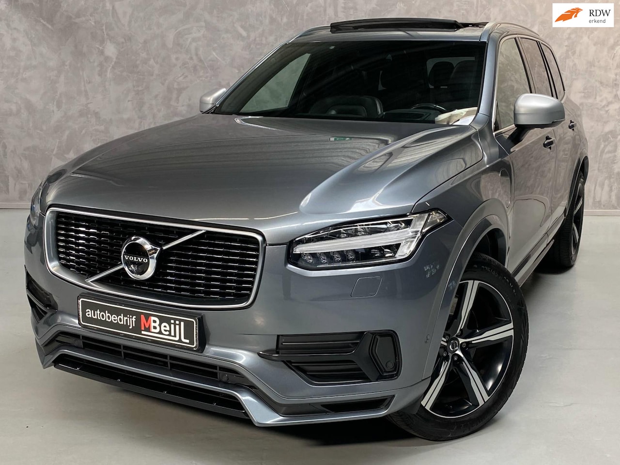 Volvo XC90 - 2.0 T8 Twin Engine AWD /R-Design /Pano /HUD /360 camera - AutoWereld.nl