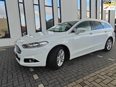 Ford Mondeo Wagon - 1.5 Titanium luxe uitvoering , onderhoudsboekje nieuwe APK