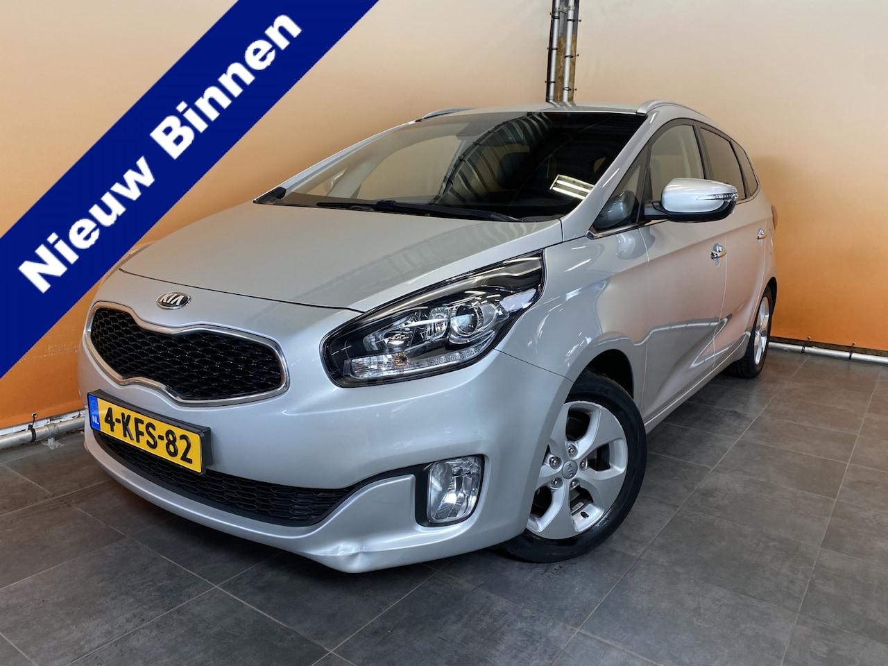 Kia Carens - 2.0 GDi Business Pack 7 pers. automaat | navigatie trekhaak | dealer onderhouden - AutoWereld.nl