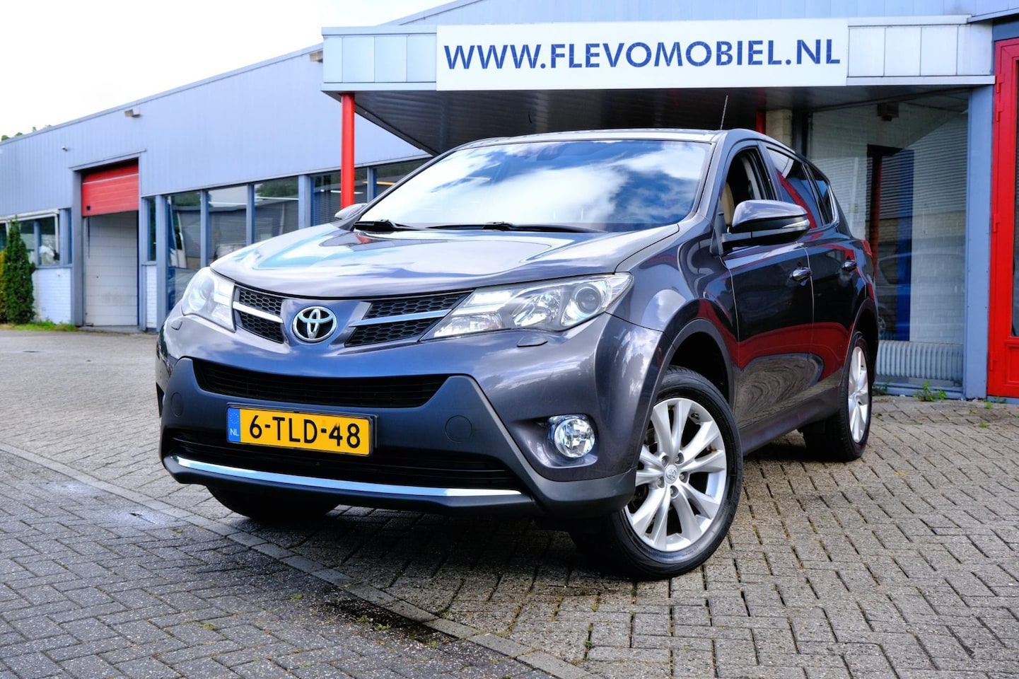 Toyota RAV4 - 2.0 Executive 4WD Aut. Leder|Xenon|Navi|Cam|LMV - AutoWereld.nl
