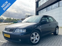 Audi A3 - 1.6 Attraction 5-deurs/Airco/NAP