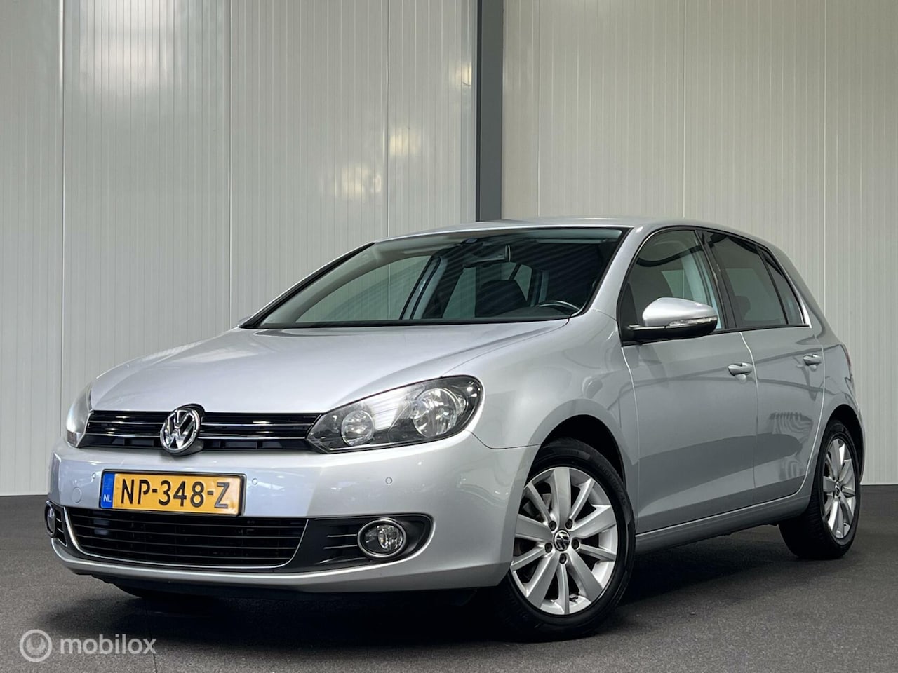 Volkswagen Golf - 1.6 TDI Highline 5-drs AUTOMAAT - AutoWereld.nl