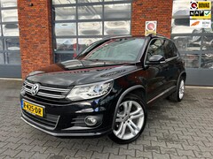Volkswagen Tiguan - 1.4 TSI 3x R line | Nieuwe Ketting | Keyless | Trekhaak | Leer | Xenon | Camera