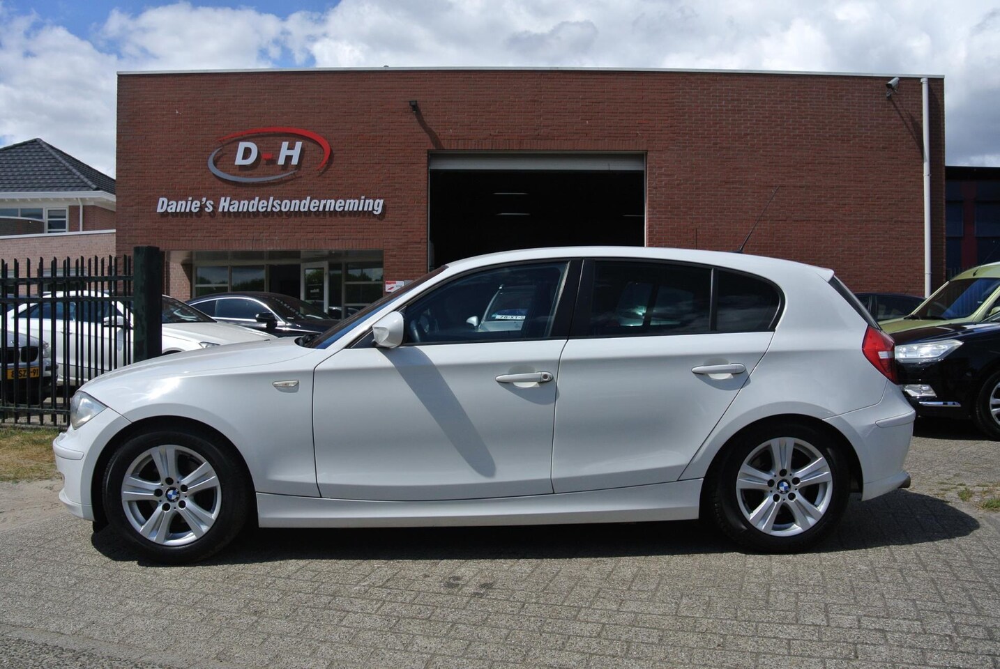 BMW 1-serie - 118i EffDyn. Ed. Business Line Ultimate Edition leder apk 11-11-2025 inruil mogelijk nap - AutoWereld.nl