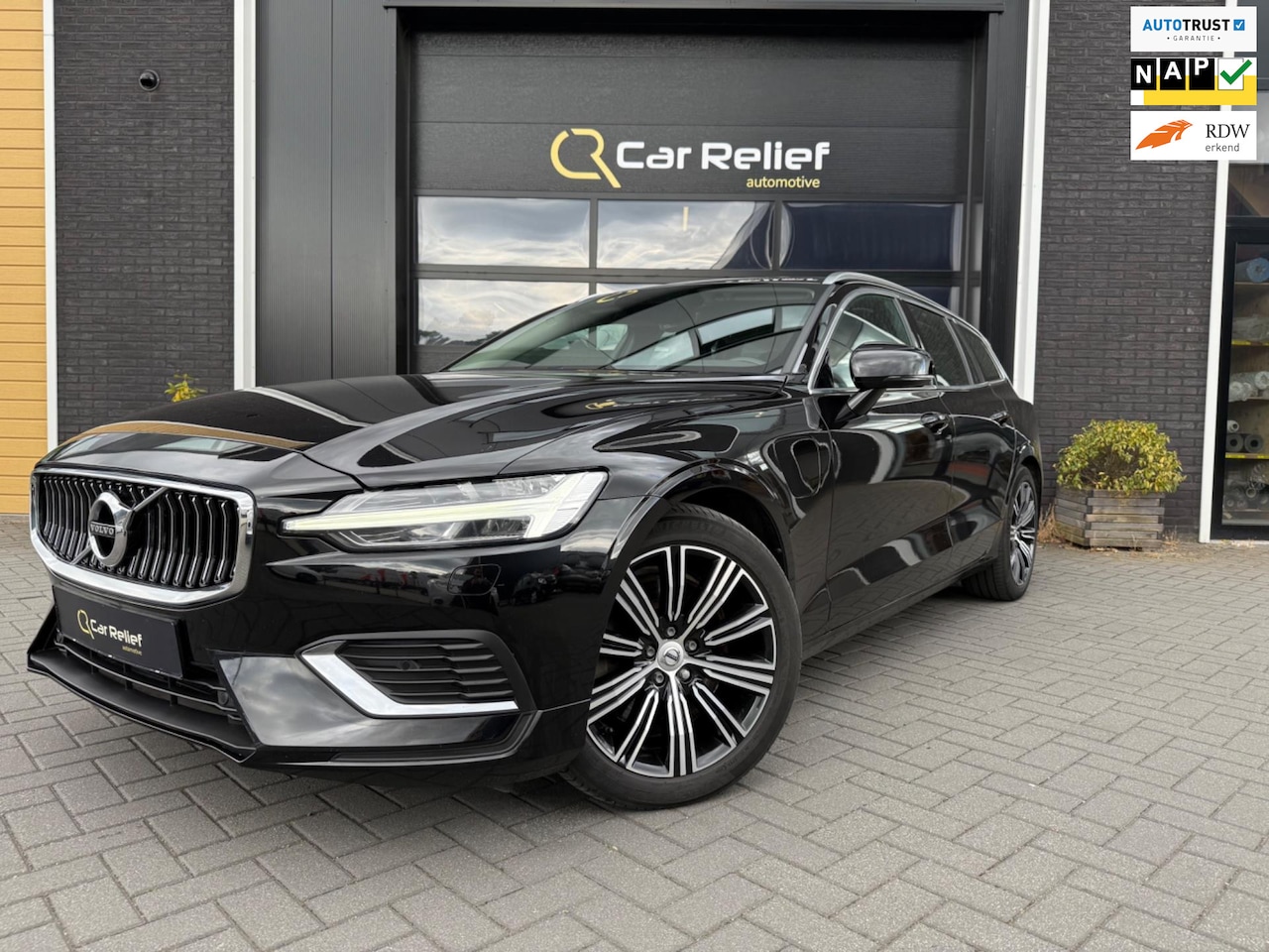 Volvo V60 - 2.0 T6 Recharge AWD Inscription Expression 2.0 T6 Recharge AWD Inscription Expression, Apple CarPlay, Parkeercamera, Stoelverwarming - AutoWereld.nl