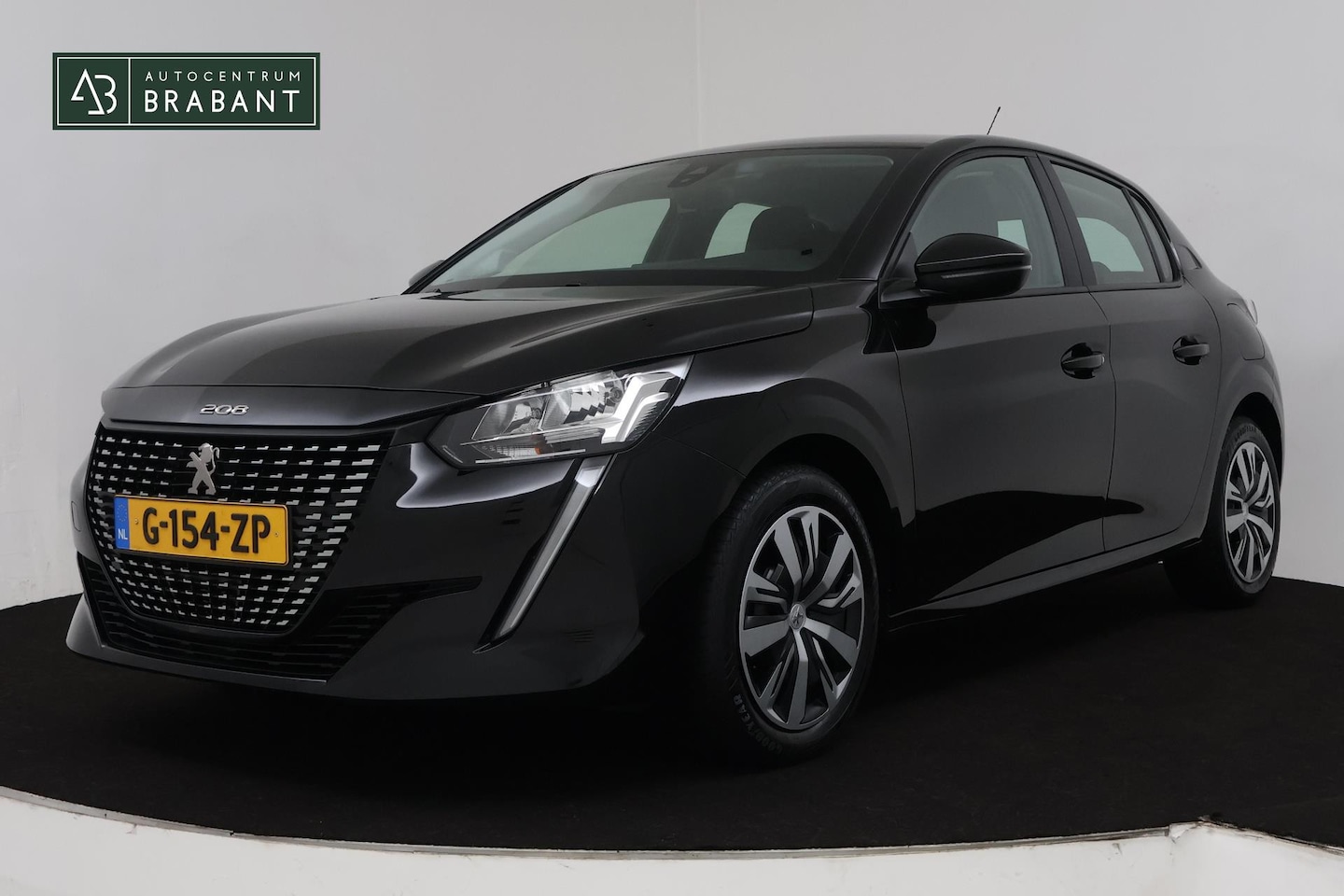 Peugeot 208 - 1.2 PureTech Blue Lease Active (PARKEERSENSOREN, NAVIGATIE, BLUETOOTH, NL-AUTO, GOED ONDER - AutoWereld.nl