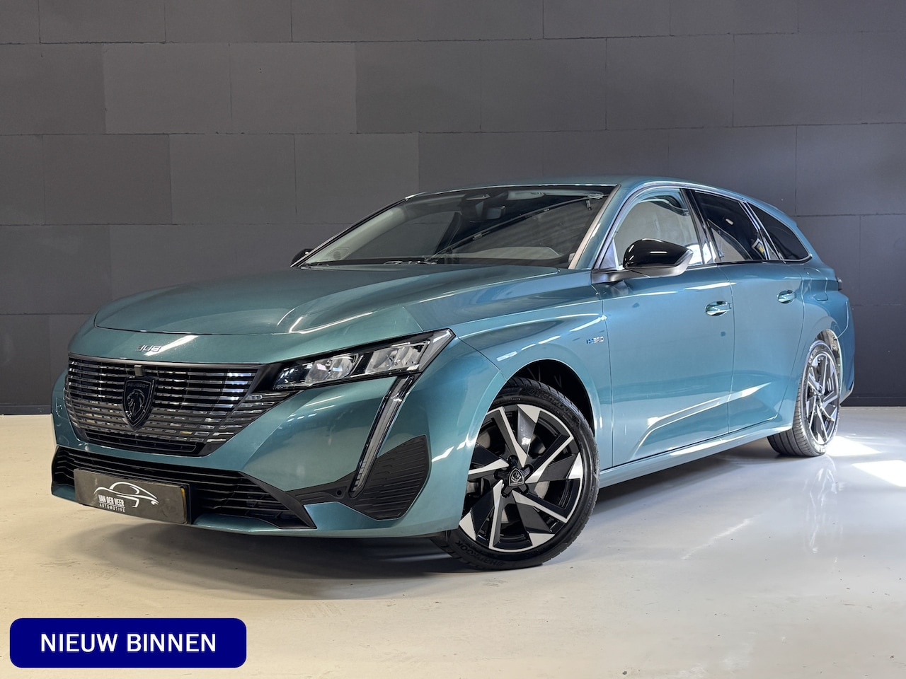 Peugeot 308 SW - 1.6 HYbrid 180 Allure Pack Business | Afn. trekhaak | Camera | Adaptive cruise |Navi | Car - AutoWereld.nl