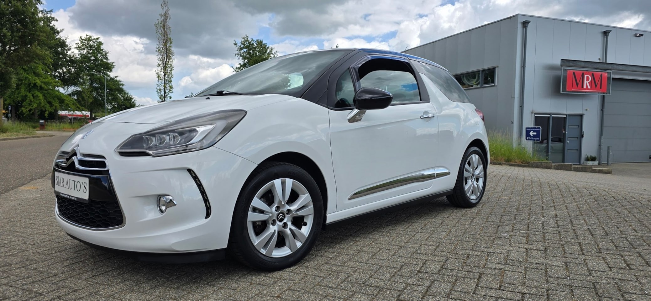 Citroën DS3 - 1.2 PureTech So Chic LUX UITVOERING! Km44000 origineel N.A.P - AutoWereld.nl