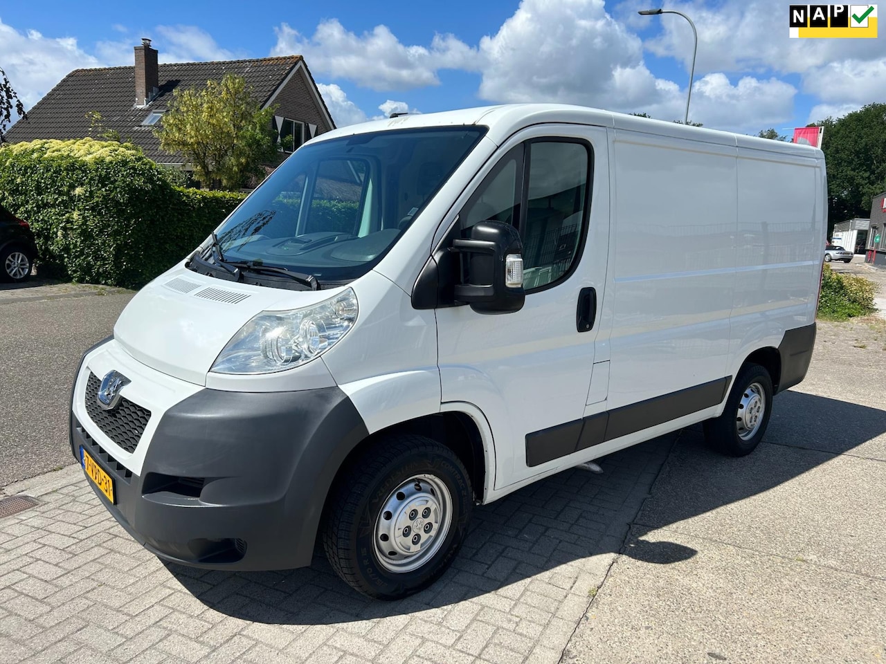 Peugeot Boxer - 330 2.2 HDI L1H1 Pro 330 2.2 HDI L1H1 Pro - AutoWereld.nl