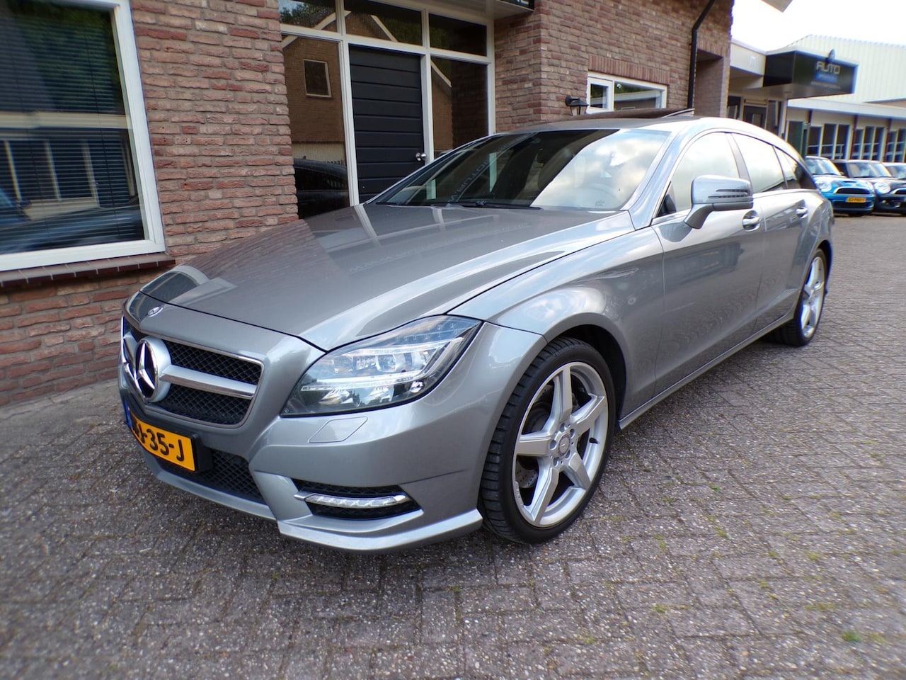 Mercedes-Benz CLS-klasse Shooting Brake - 350 Automaat / Leder / Navi / Schuifdak / Amg Pakket - AutoWereld.nl