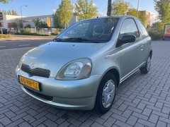 Toyota Yaris - 1.3-16V VVT-i Luna - Elke zondag geopend