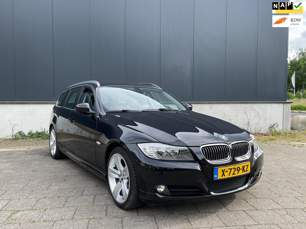 BMW 3-serie Touring - 318i leder,sportstoelen,zeer nette auto! - AutoWereld.nl