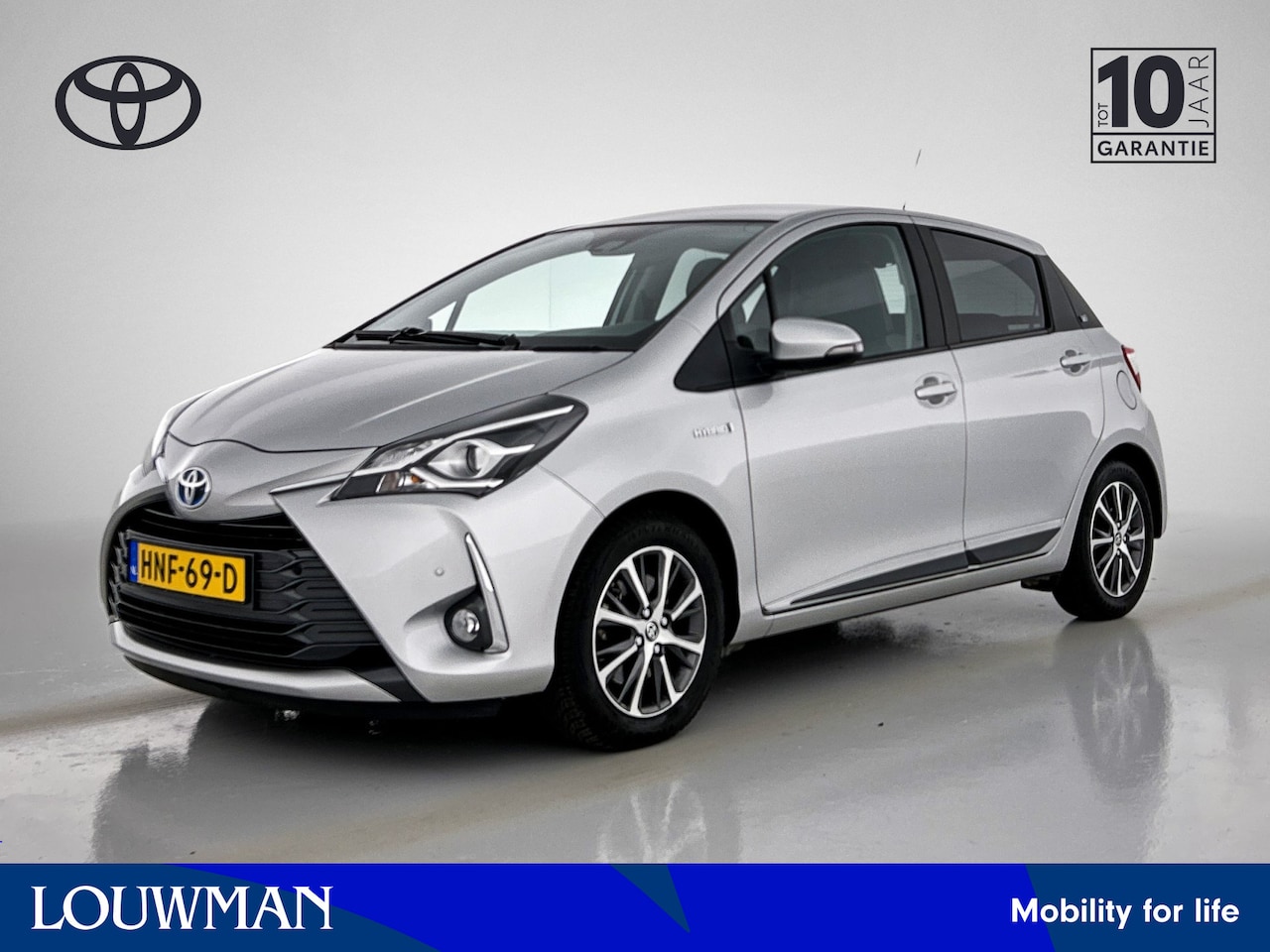 Toyota Yaris - 1.5 Hybrid Dynamic Limited | Navigatie - AutoWereld.nl