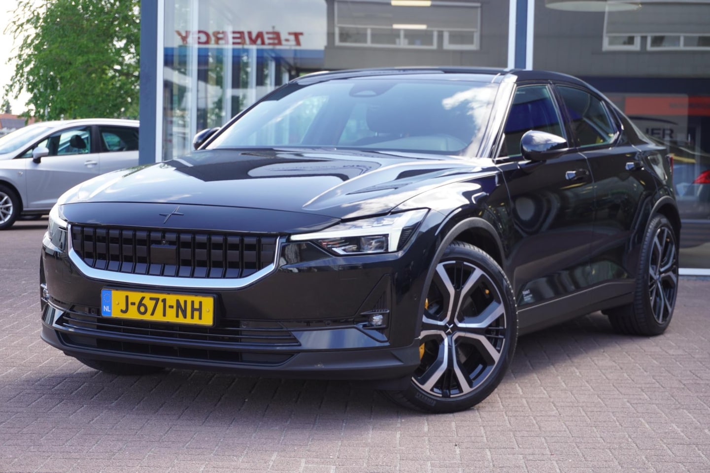Polestar 2 - Long Range Dual Motor Launch Edition 78kWh | Performance Pack | Brembo | 360 camera | 20in - AutoWereld.nl