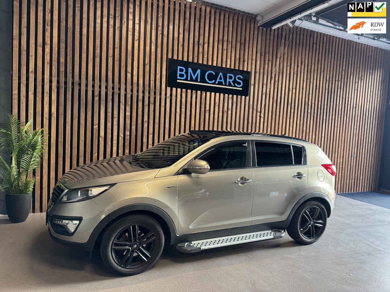 Kia Sportage - 2.0 X-ecutive Plus Pack AUTOMAAT, PANODAK, TRKHAAK - AutoWereld.nl
