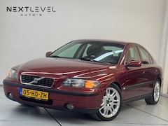 Volvo S60 - 2.4 170PK Automaat Trekhaak Airco Zeer Nette Staat